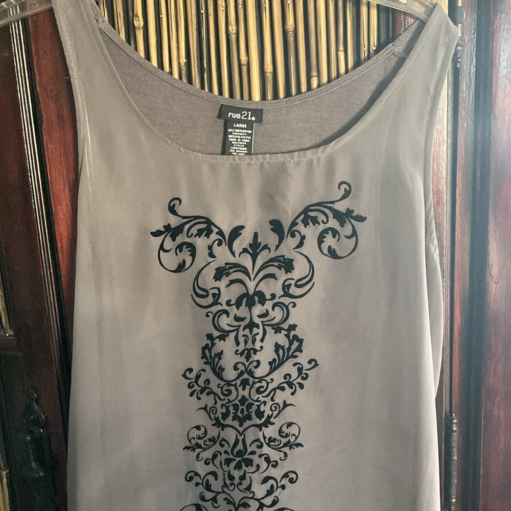 Rue 21 Gray Tunic Tank Top Black Velvet Floral Size Large extra long HiLo SOFT